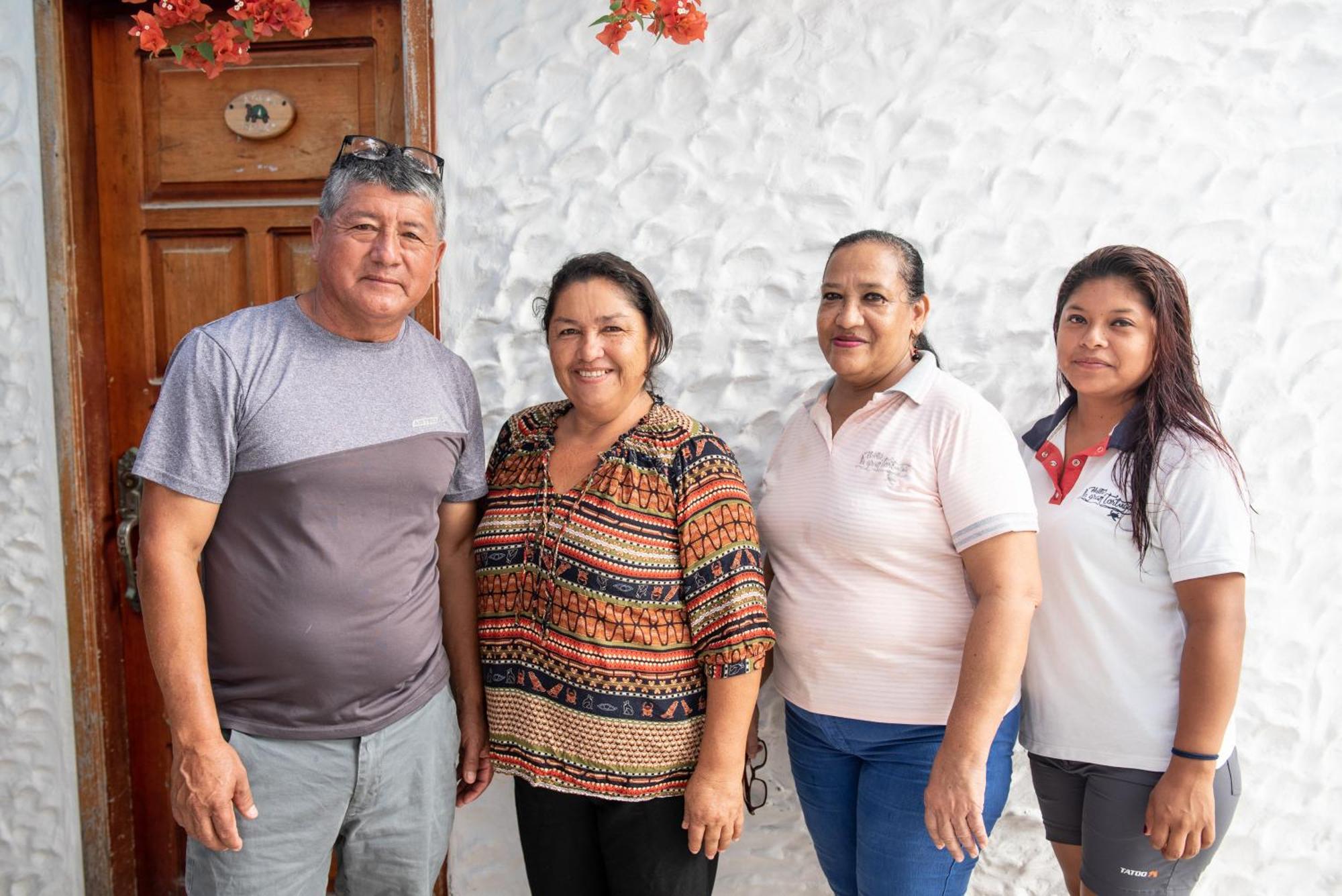 Hotel La Gran Tortuga - ᯤ Starlink Puerto Villamil Buitenkant foto