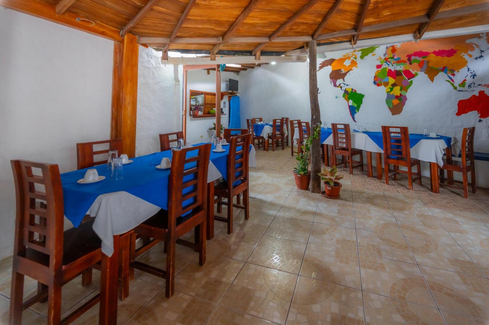 Hotel La Gran Tortuga - ᯤ Starlink Puerto Villamil Buitenkant foto