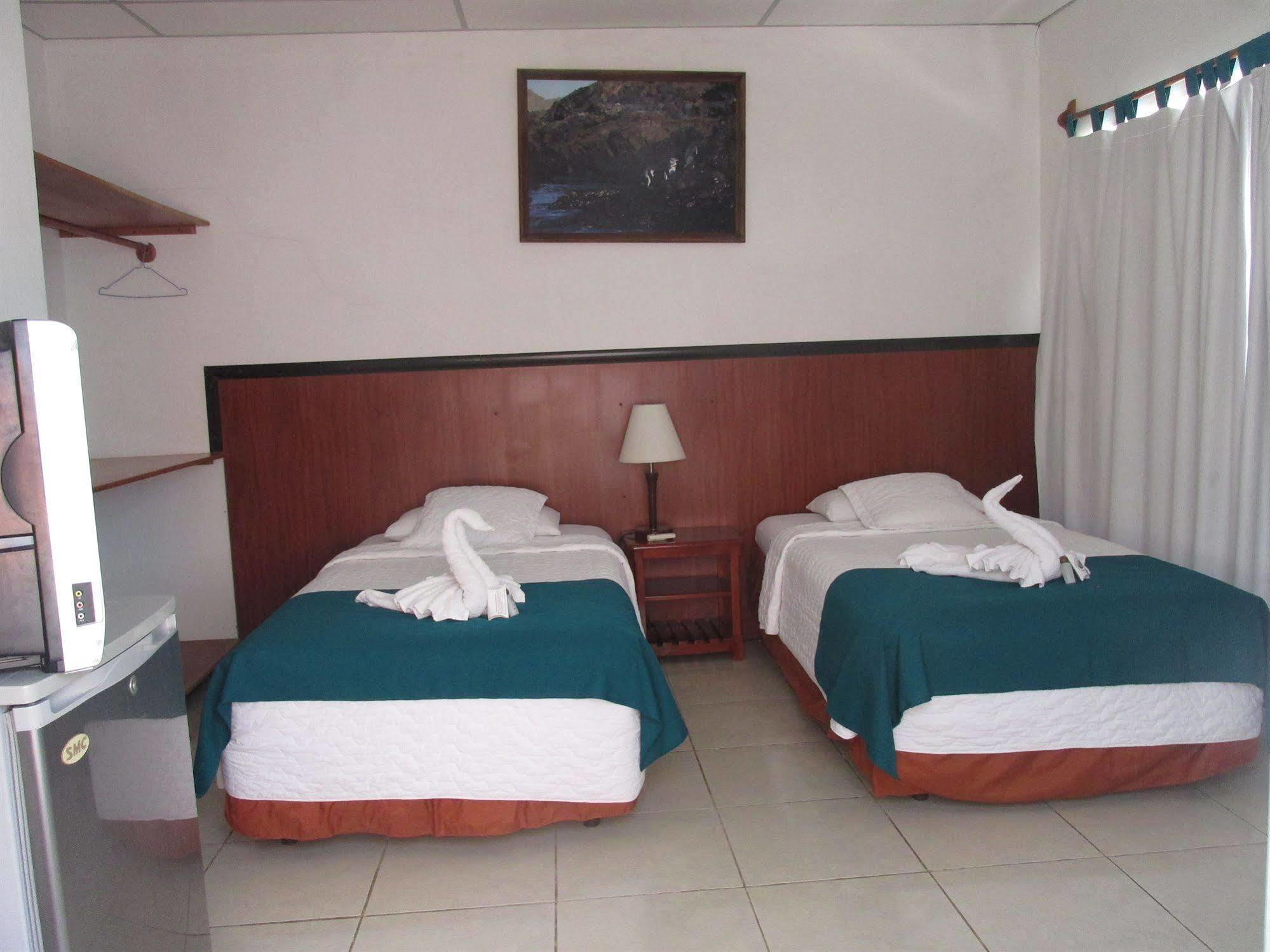 Hotel La Gran Tortuga - ᯤ Starlink Puerto Villamil Buitenkant foto