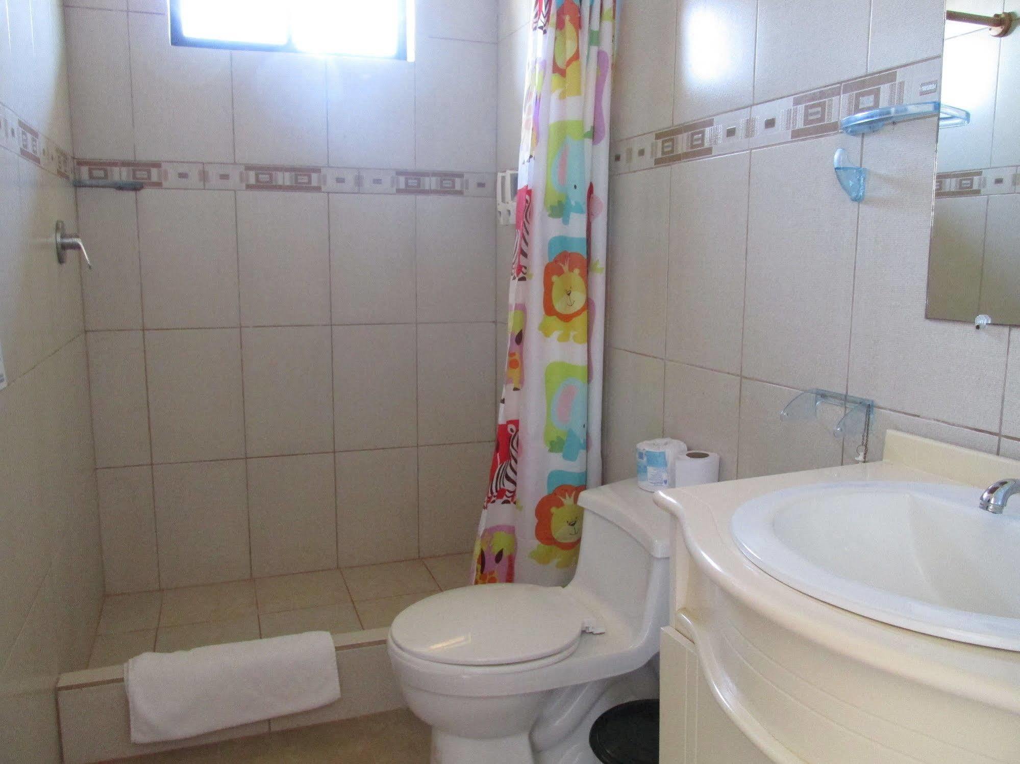 Hotel La Gran Tortuga - ᯤ Starlink Puerto Villamil Buitenkant foto