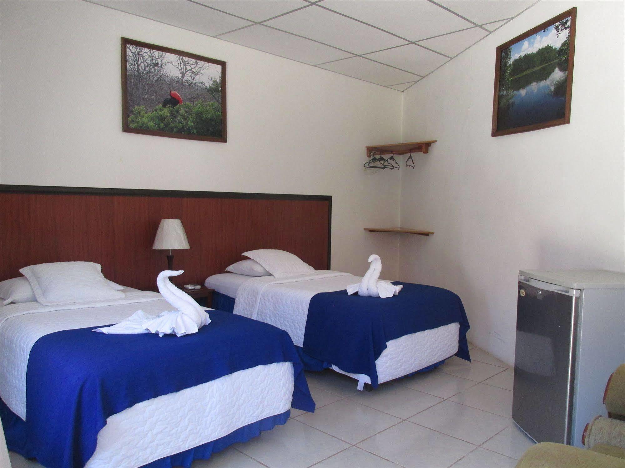 Hotel La Gran Tortuga - ᯤ Starlink Puerto Villamil Buitenkant foto