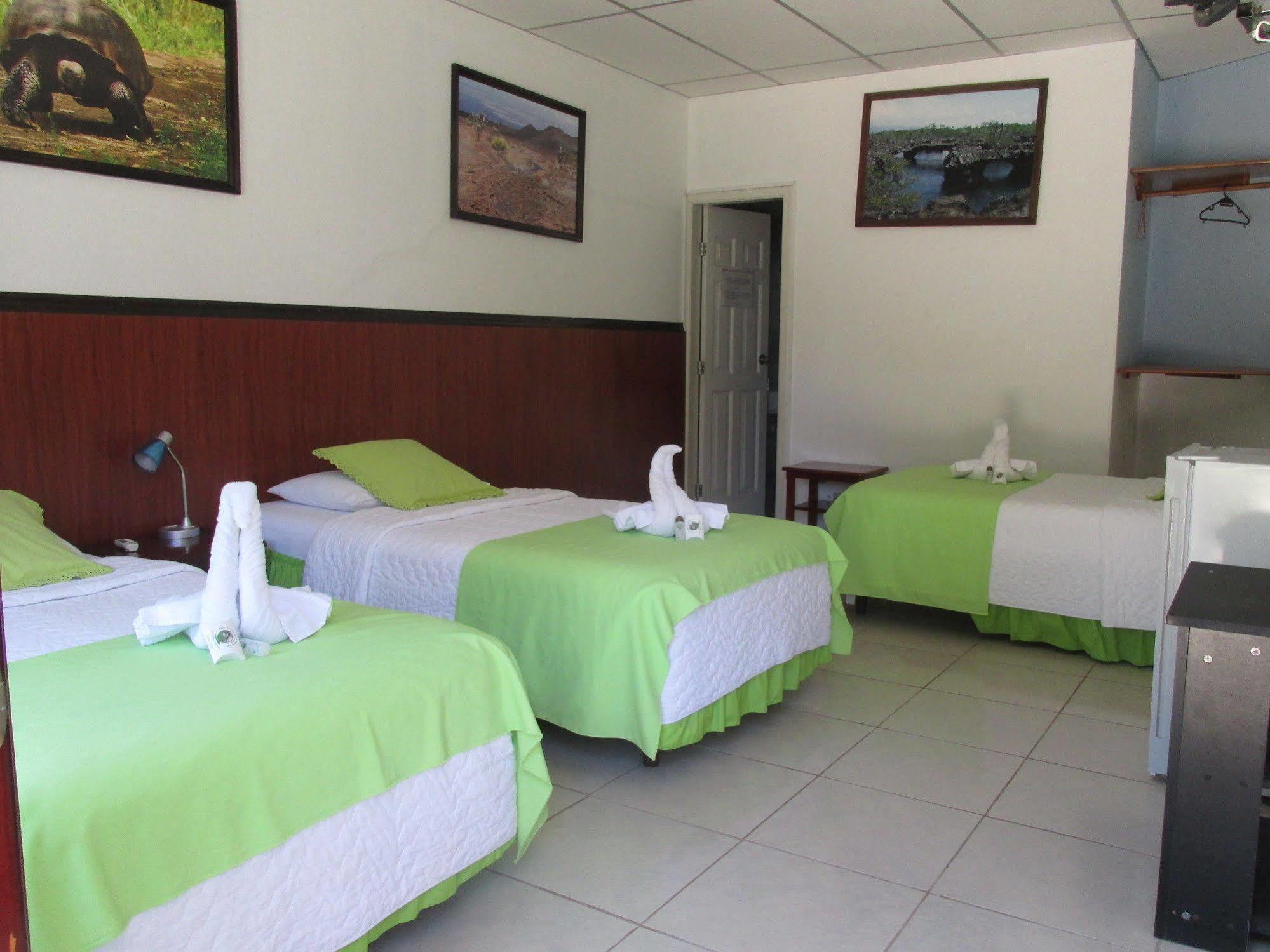 Hotel La Gran Tortuga - ᯤ Starlink Puerto Villamil Buitenkant foto